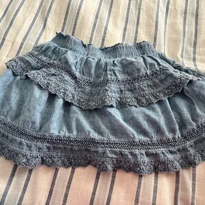Katie J NYC Elegant Gray Lace Trim Skirt